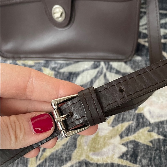 Brown Leather Bag Crossbody Top Handle Silver Accents Like New Flap Turn lock - Picture 3 of 15